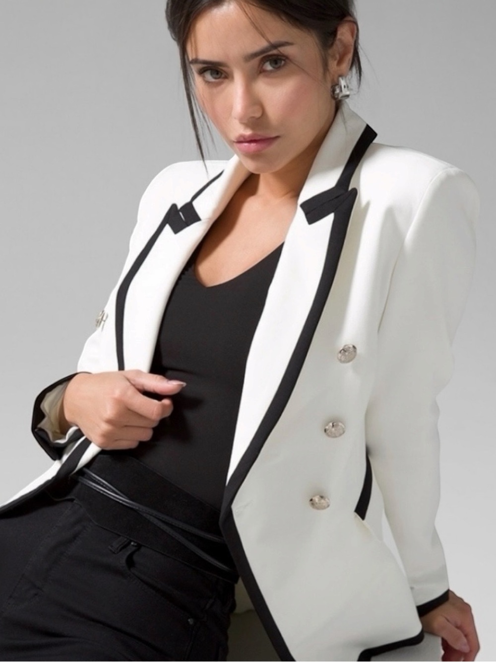 White House Black Market Contrast Studio Blazer Ecru Black Women’s Size 6